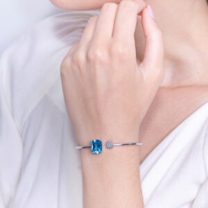 Atlantis Collection bracelet with diamonds & topaz