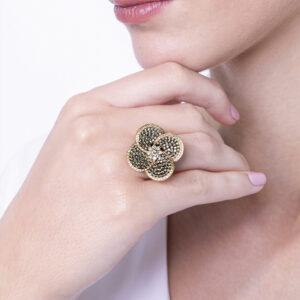 Volcanic Flower Collection Ring with diamonds