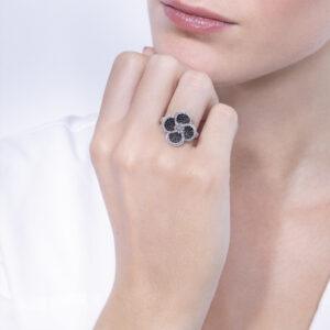 Volcanic Flower Collection Ring with diamonds