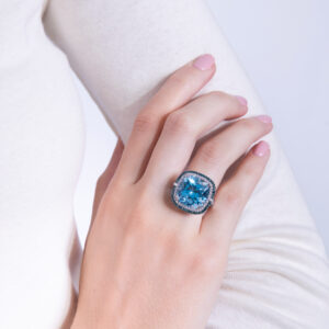 Atlantis Collection ring with diamonds & topaz