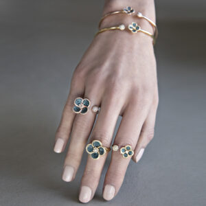 Volcanic Flower Collection Ring with diamonds