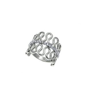 Peristeriones Collection Ring with diamonds
