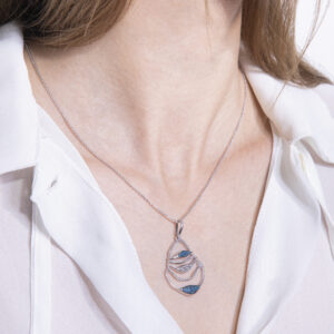 Wreath collection Pendant with white diamonds