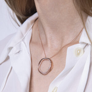 Wreath collection Pendant with white diamonds