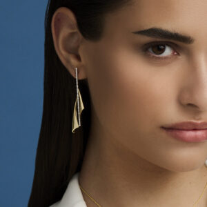 Wind is my leader Collection Earrings with diamonds