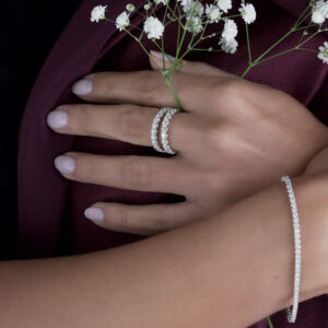 White diamond ring in 18kt white gold