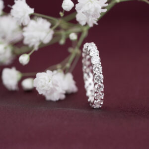 White diamond ring in 18kt white gold