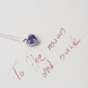 Heart shaped tanzanite in 18kt white gold with white diamonds